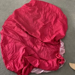 Pink sheet w/ orange pinstripe fitted sheet use once for a dormitory bed xl twin